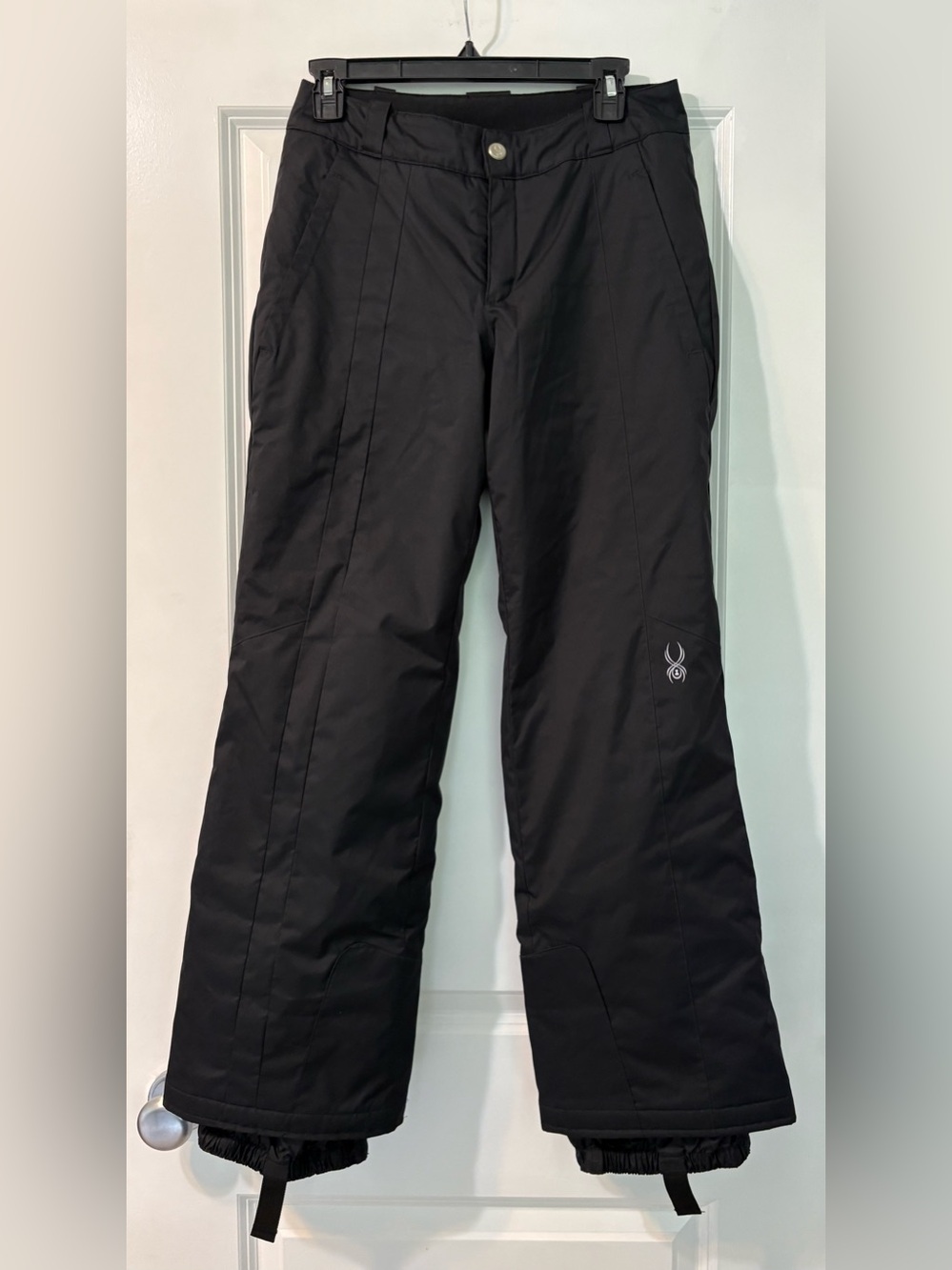 Spyder  Women’s Black Insulated Ski Snowboarding Pants Size 4 Short
Boot Gaitor